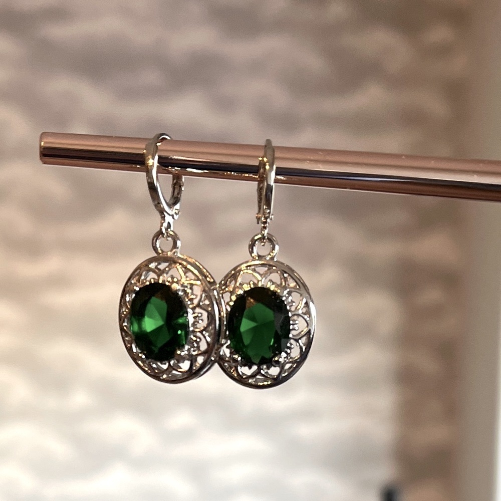The Emerald Isle Earrings in Tibetan silver. - Picture 4 of 7